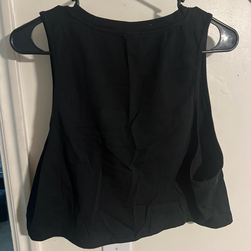 Crop Top - Picture 2 of 4
